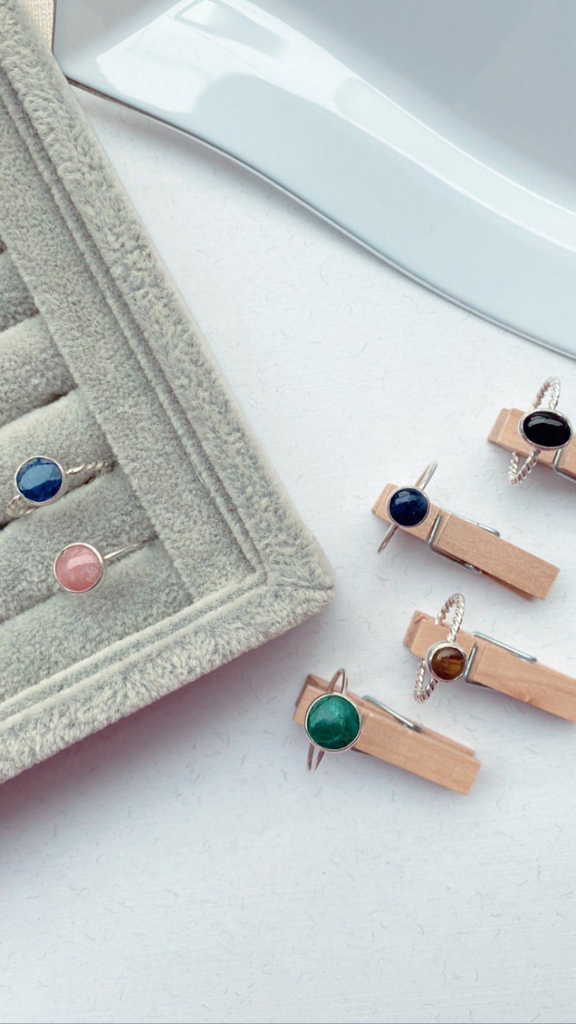 Anillos con piedras naturales