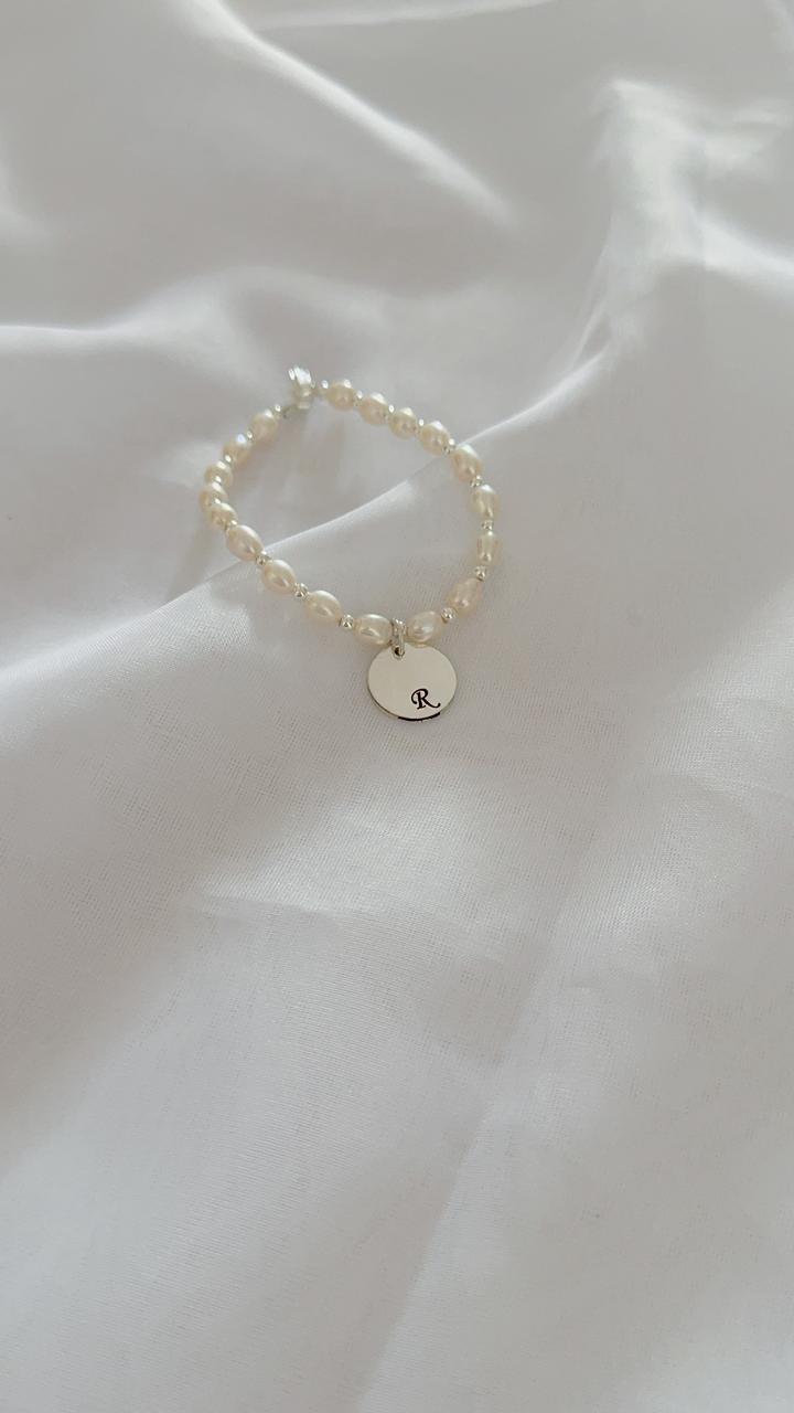 Pulsera de Perlas con tu Inicial