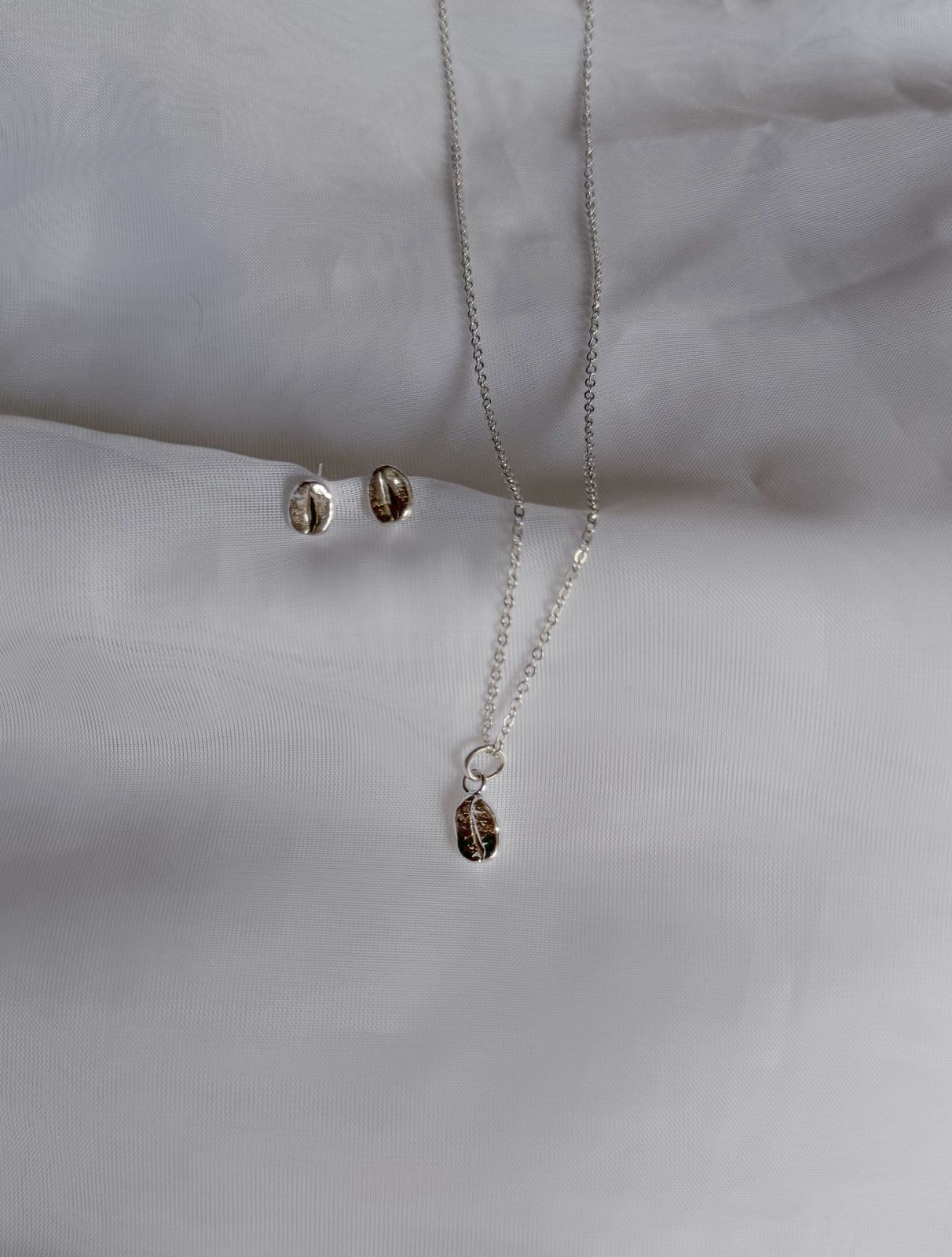 Conjunto Café Collar y Topos